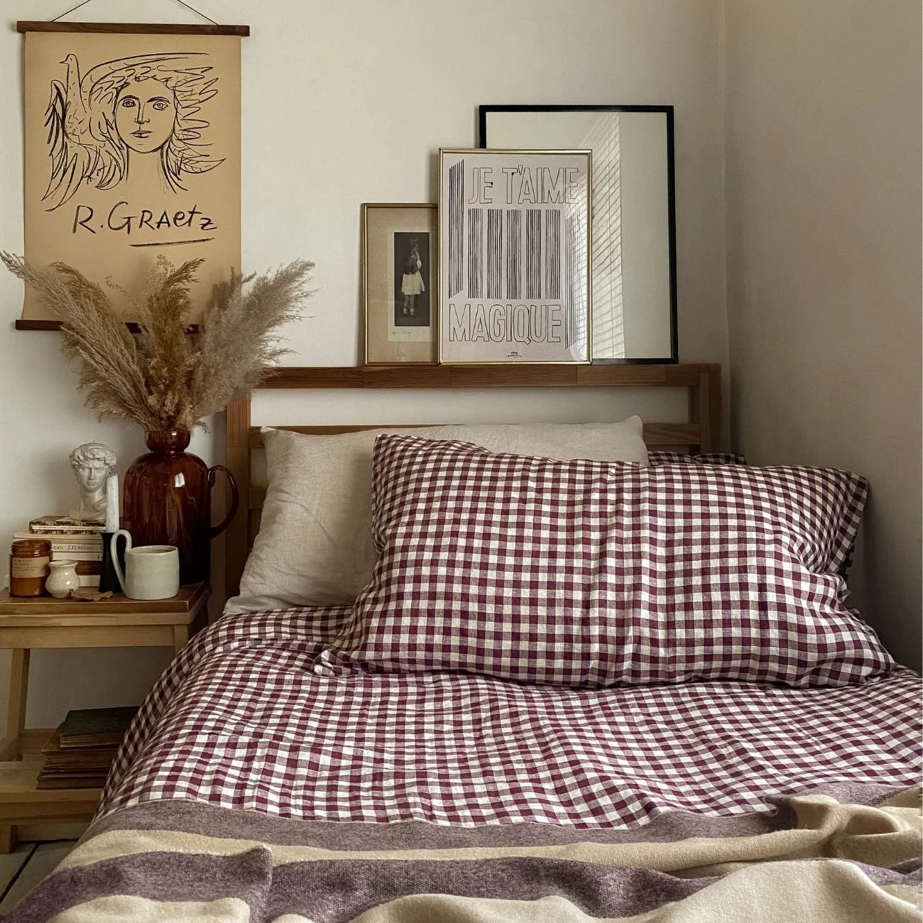 Berry Gingham Linen Pillowcases (Pair) 4 Berry Gingham Linen Pillowcases (Pair) - Image 2