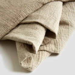 Oatmeal Linen Crinkle Throw -Piglet in Bed Store Blanket 1 detail 5a web