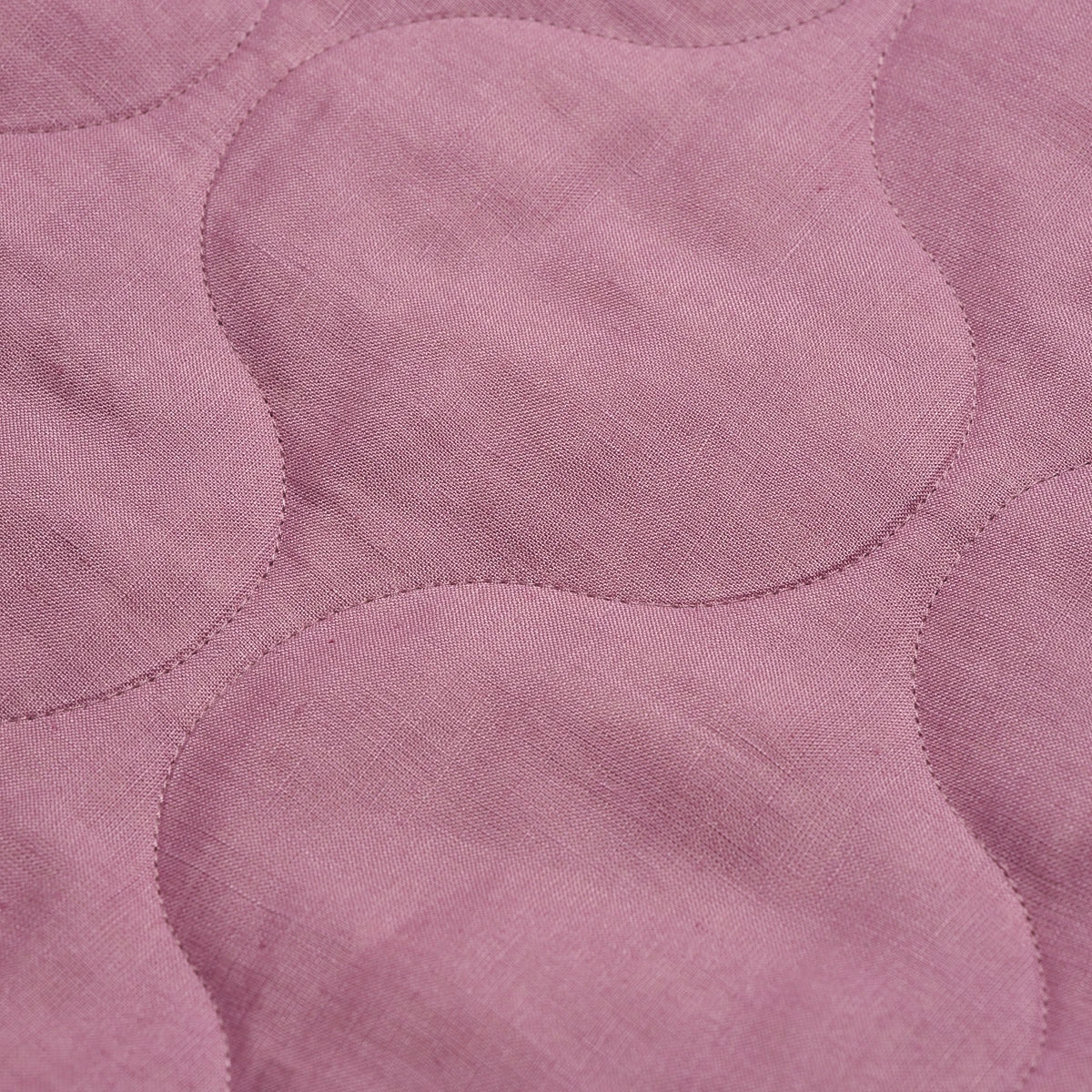 Raspberry Linen Quilt 5 Raspberry Linen Quilt - Image 3