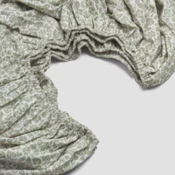 Pear Meadow Floral Printed Cotton Fitted Sheet